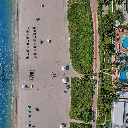 Cute Ocean View Condo Beach Service 1217